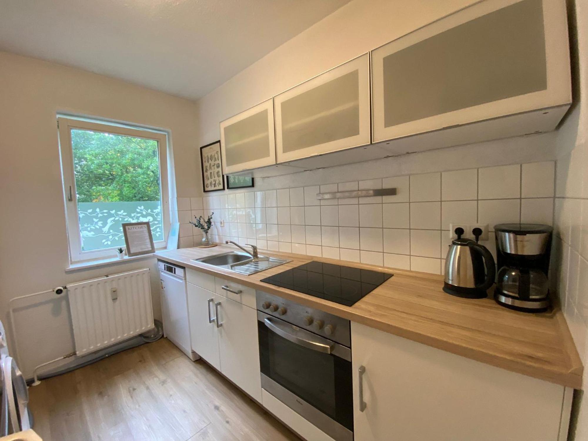 Zentrale 3-Zimmer Wohnung Mit Balkon - Perfekt Fuer Monteure Und Familien Neumünster Exterior foto